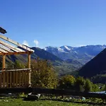 Camping Tipi Avec Terrasse Pour 4 Pers, - Api-1-52-1302 Saint-Sorlin-dʼArves