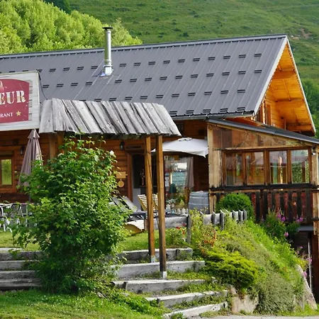 Camping Tipi Avec Terrasse Pour 4 Pers, - Api-1-52-1302